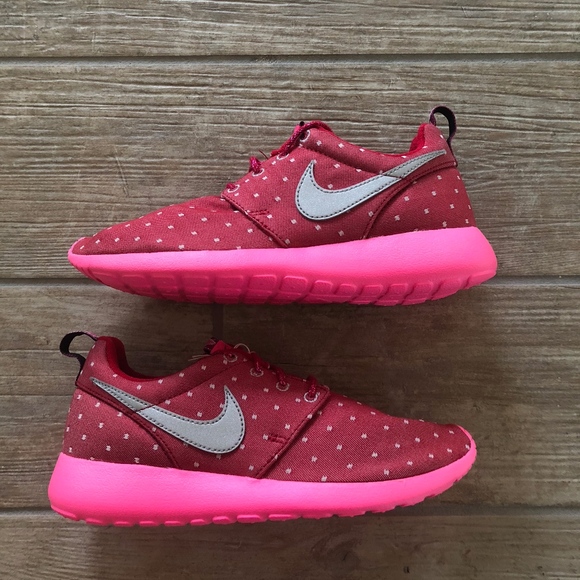 NWOB NIKE ROSHERUN PRINT (GS) Running - Picture 2 of 7